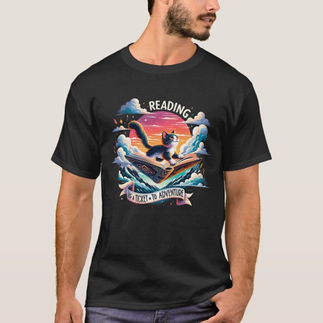 Camiseta Book Lovers Cat Lovers Adventure Begins At Your Li (Frente)