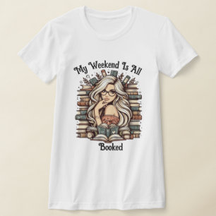 Camiseta Bookish Bliss: Rapariga Entre Livros