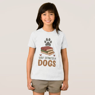 Camiseta Books Tea and Me Cozy Bookworm