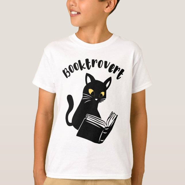 Camiseta Booktrovert cat com livro (Frente)