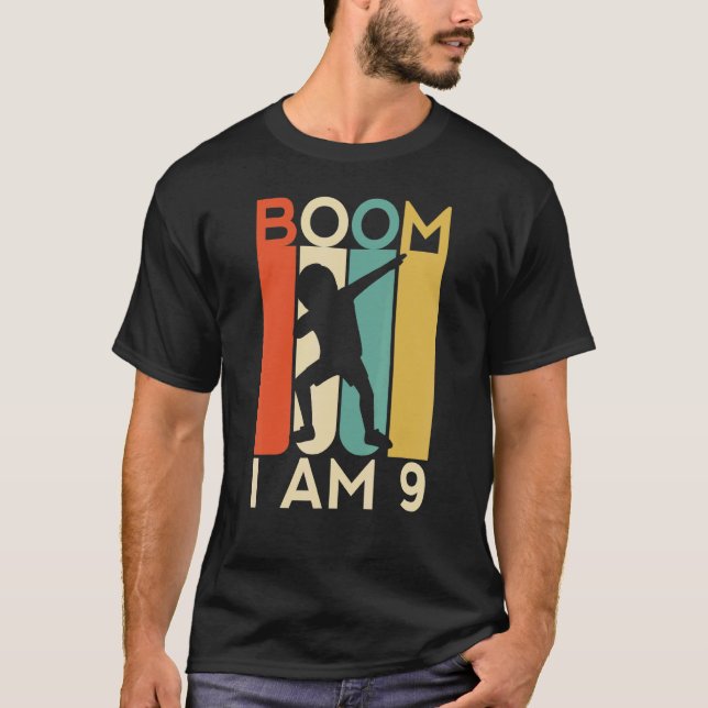 Camiseta Boom, eu tenho 9 anos de aniversário, 9º festas a  (Frente)
