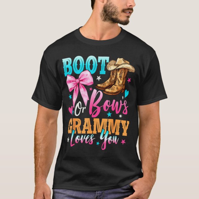 Camiseta Boots Or Bows Grammy Loves You Gender Reveal Famil (Frente)