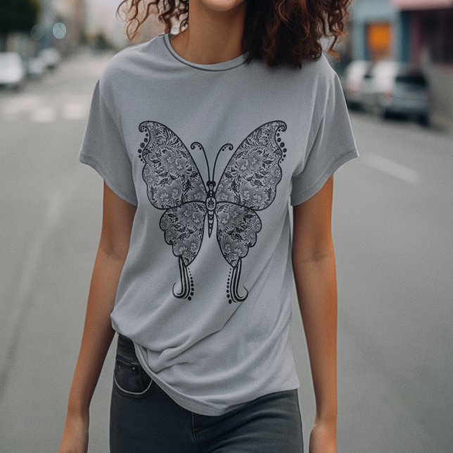 Camiseta Borboleta com estilo boho (Boho-Style Distressed Butterfly T-Shirt)