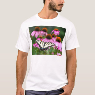 Camiseta Borboleta De Tigre Oriental Em Coneflowers