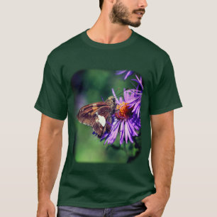 Camiseta Borboleta Na Flor Aster Roxo