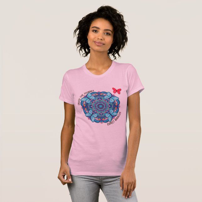Camiseta Borboletas Desfrutam da Jornada (Frente Completa)