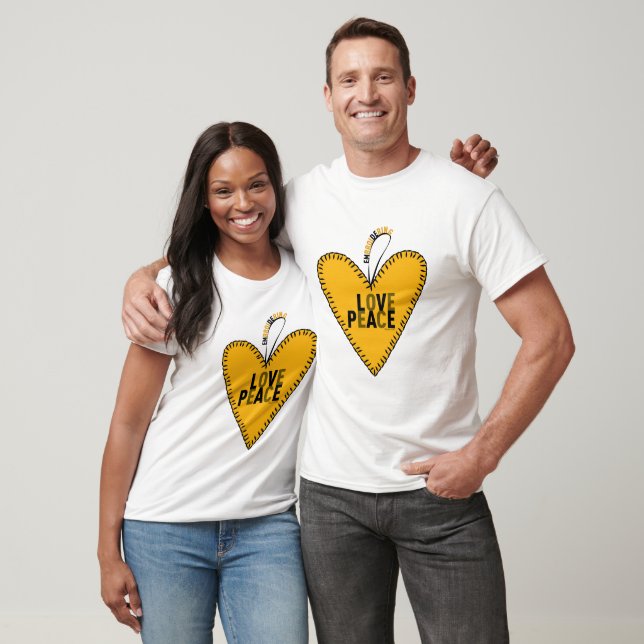 Camiseta Bordando Amor e Paz ・ Amarelo ・ (Unissex)