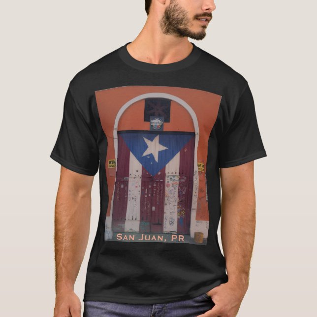 Camiseta Boricua Gateway: Puerto Rican Flag Garage Door (Frente)