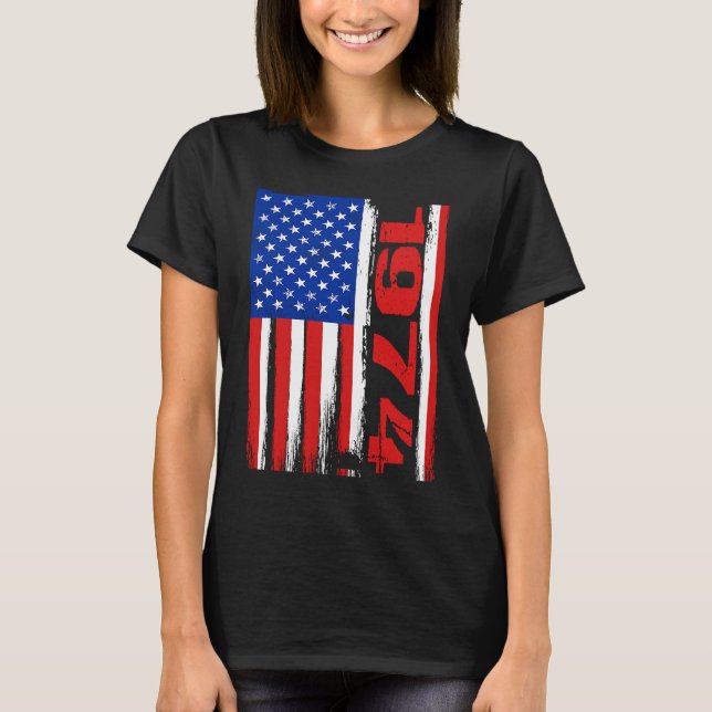 Camiseta Born in 1974 US Flag Patriotic Veterans Day 4th Of (Frente)