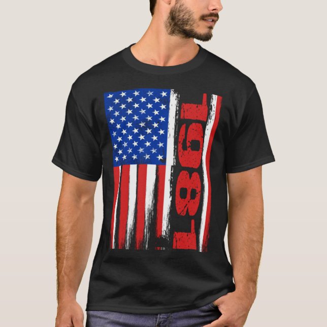 Camiseta Born in 1981 US Flag Patriotic Veterans Day 4th Of (Frente)