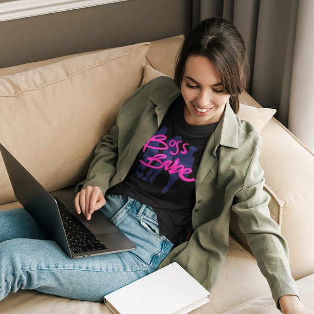 Camiseta Boss Babe Hustle Script Tipografia (Criador carregado)