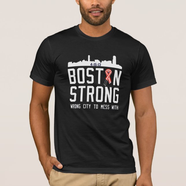 CAMISETA BOSTON FORTE, CIDADE ERRADA A SUJAR COM (Frente)