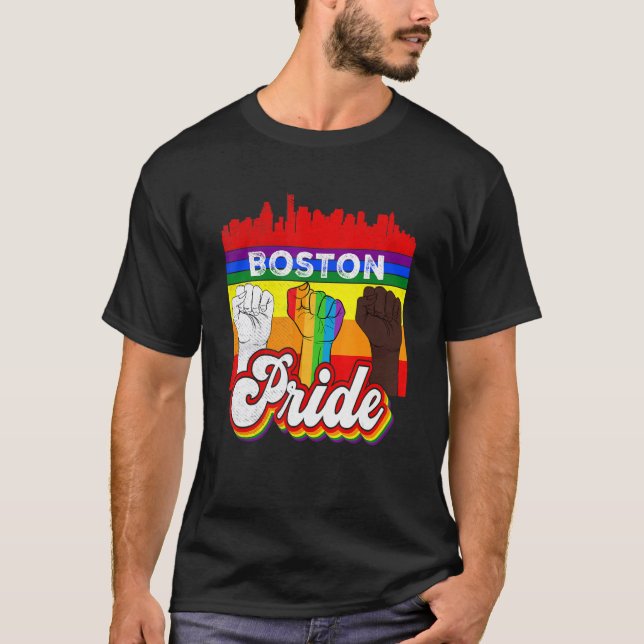 Camiseta Boston Massachusetts Rainbow Orgulho gay Flag Lgbt (Frente)