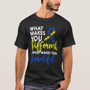 Camiseta Botão do Coração da Mão T21 no Dia da Síndrome de