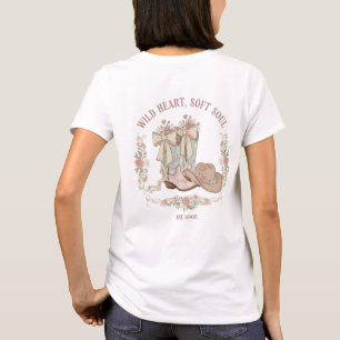 Camiseta Botas Cowgirl Coração Selvagem Alma Macia Rosa Flo