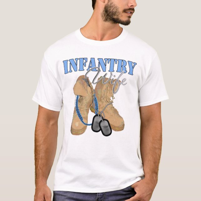 Camiseta Botas de deserto da esposa da infantaria (Frente)