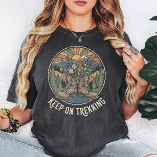 Camiseta Botas Keep On Trekking & Design da Natureza