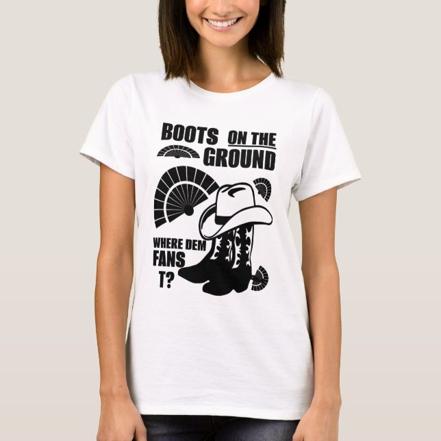 Camiseta Botas no chão (preto) (Frente)