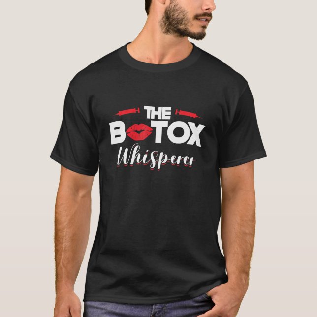 Camiseta Botox Whisperer Njetor Lip Filler Lábios Cirurgia  (Frente)