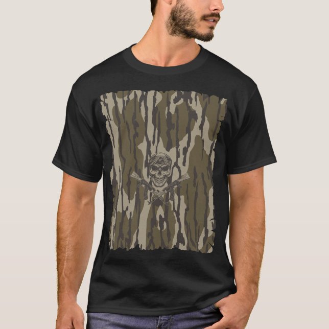 Camiseta Bottomland Camo Vintage Clássica Rifle and Skull (Frente)