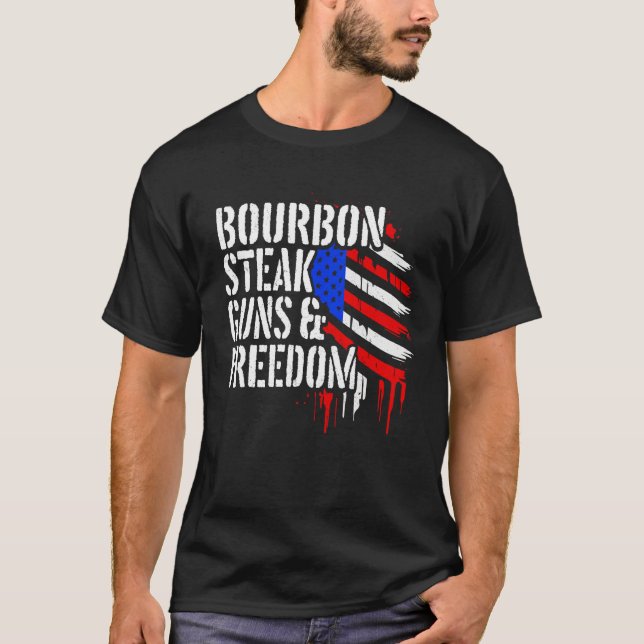 Camiseta Bourbon Steak & Freedom USA Flag Funny Whiskey Lov (Frente)