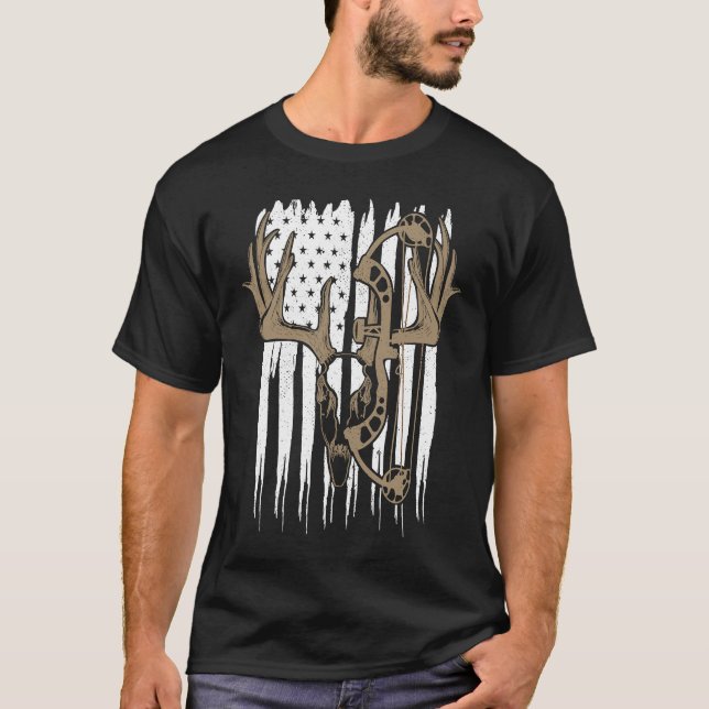 Camiseta Bow Hunting Deer American Flag Archery Hunter Men  (Frente)