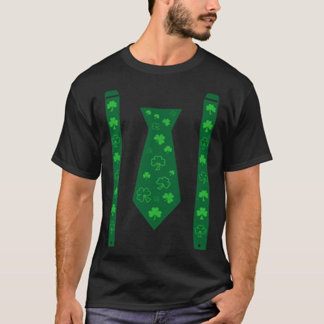 Camiseta Bow Tie & Suspenders Cool Irish St Patricks Day Me (Frente)
