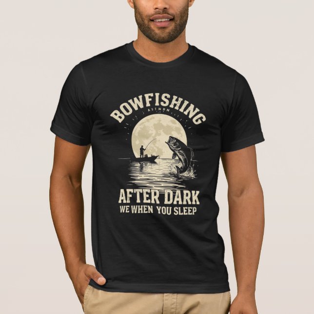 Camiseta Bowfishing After Dark Fishing Moon SilhouetT-Shirt (Frente)