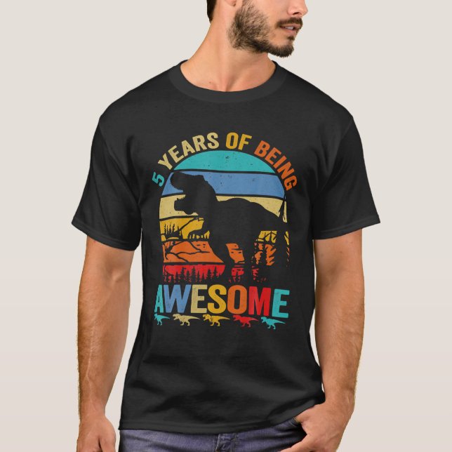 Camiseta Boys 5 Years Of Being Awesome 5 Years 5Th Birthday (Frente)