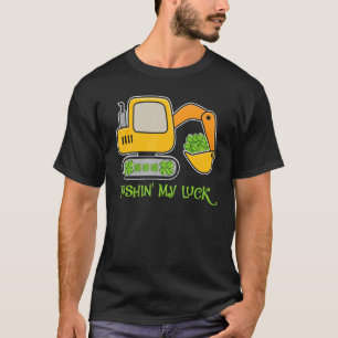 Camiseta Boys Dia de São Patrício Crane Construction Todd