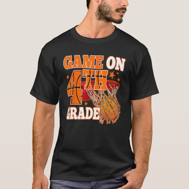 Camiseta Boys Game On 4th Grade Basketball Back To School T (Frente)