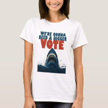 Camiseta Branca Com A Frase 'Precisaremos De Uma V