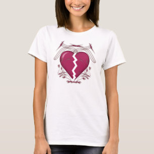 Camiseta Branca com Coração Partido e Arte Tribal