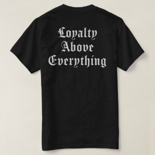 Camiseta Branca com Logo Pequeno Proteger a Famíli
