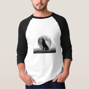 Camiseta branca com mangas compridas pretas com um