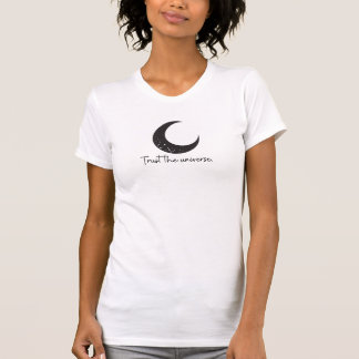Camiseta branca "Confie no Universo"