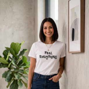 Camiseta Branca Slogan Sinta Tudo Moderna