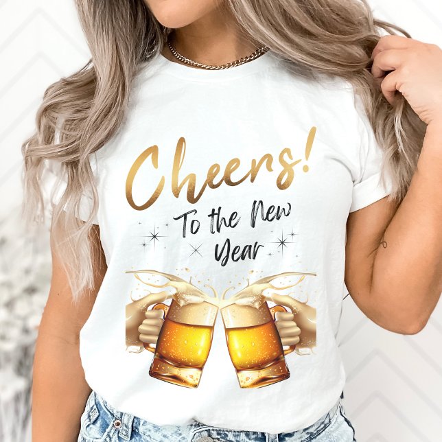 Camiseta Brancos e Dourados à festa da Véspera de ano novo  (White & Gold Cheers to New Years Eve Party 2024 T-Shirt)