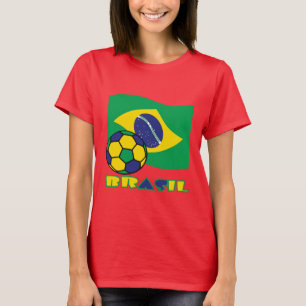 Camiseta Brasileiro Futebol e Bandeira Brasil em Português