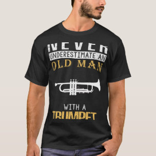 Camiseta Brass Maestro: Nunca Subestione um Velho com