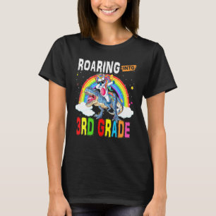 Camiseta Bravamente no Terceiro Ano Unicórnio Dabbing Monta
