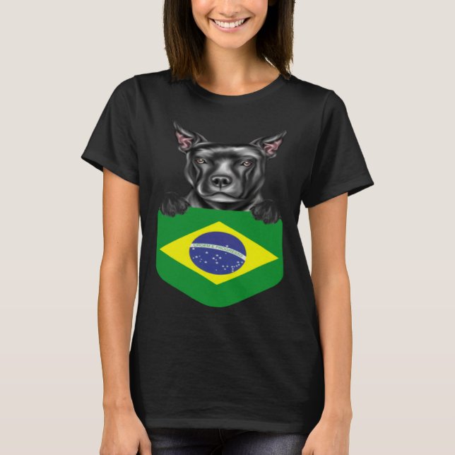 Camiseta Brazil Flag Staffordshire Bull Terrier Dog In Pock (Frente)