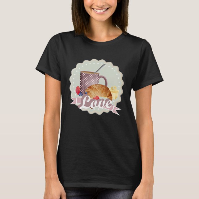 Camiseta Breakfast with love croissant coffee and berries (Frente)