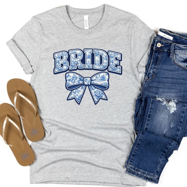 Camiseta Bride Blue Toile Coquette Bow (Bride Blue Toile Blue Coquette Bow T shirt. Engagement, Bridal shower Bride Gift)