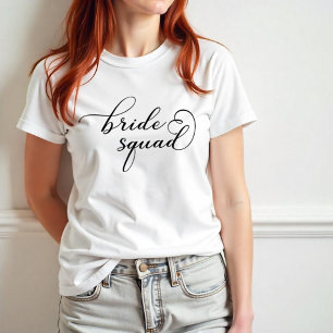 Camiseta Bride Squad – Elegante Letra de Noiva da 