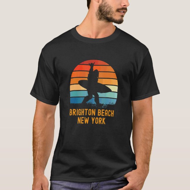 Camiseta Brighton Beach New York Sasquatch Souvenir (Frente)