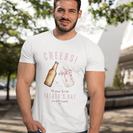 Camiseta Brindes ao nosso primeiro Dia dos Pais, lindo pres