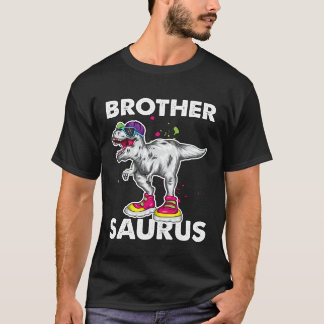 Camiseta Brother Saurus  Boys Rex Bday Party Dinosaur (Frente)