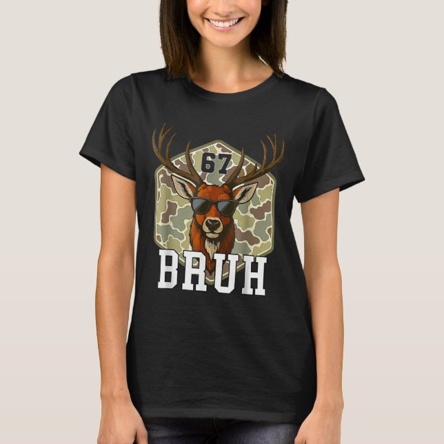 Camiseta Bruh Deer 67 Funny Deer Hunting Camo Hat Youth Tee (Frente)