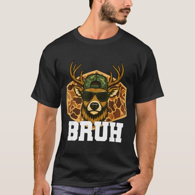 Camiseta Bruh Deer Funny Deer Hunting Camo Hat Youth Teens  (Frente)